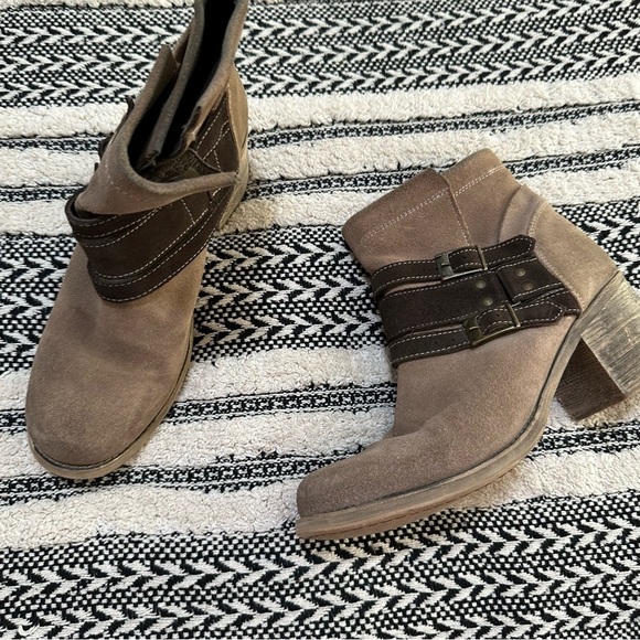 Bed Stu Shoes - Bed Stu Taupe and Dark Brown Heeled Boots